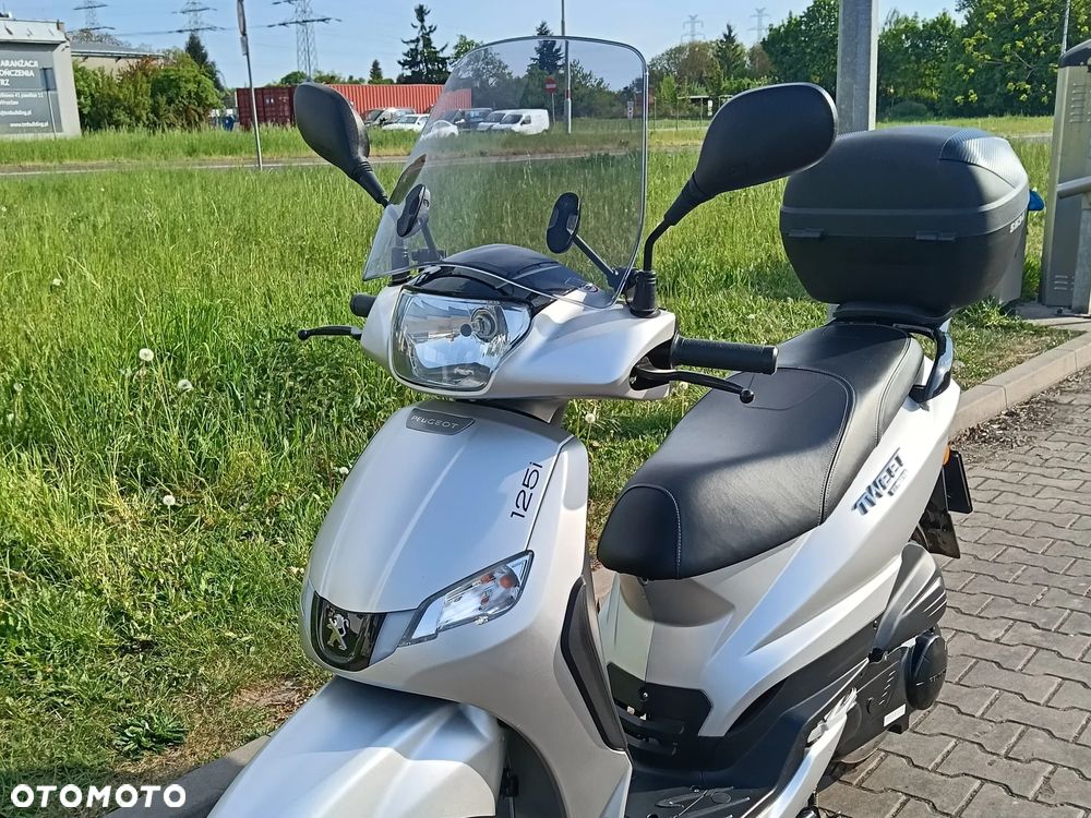 Peugeot Tweet - 3