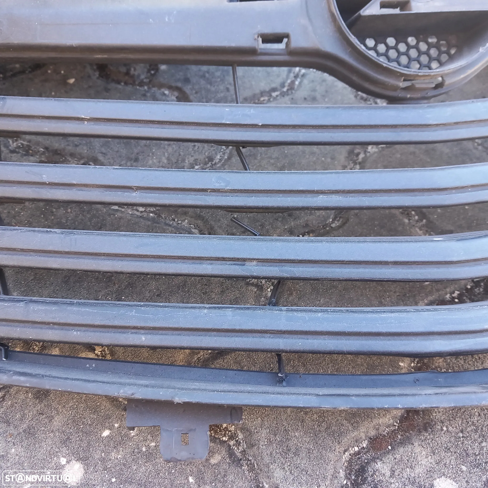 Grelha opel vivaro 623104066R - 2