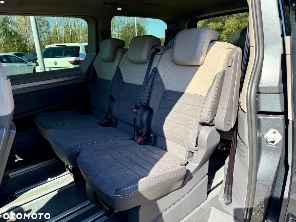 Volkswagen Multivan - 5