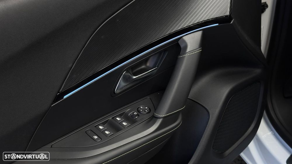 Peugeot e-2008 GT+ - 19