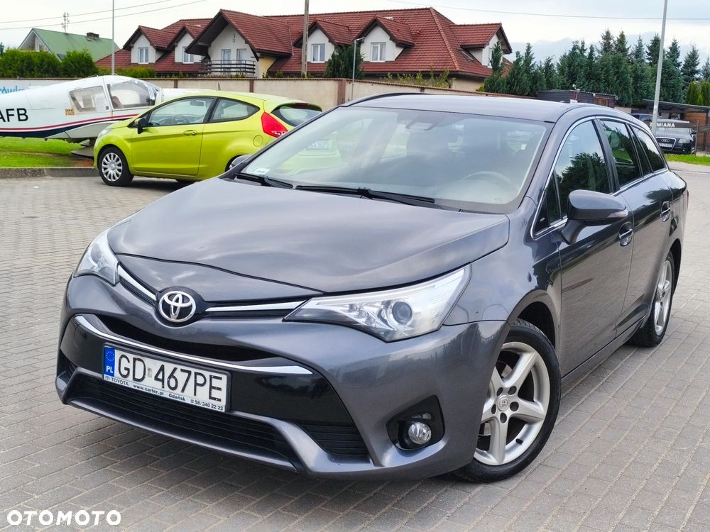 Toyota Avensis - 2