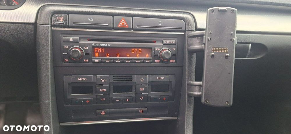 Audi A4 Limousine - 11