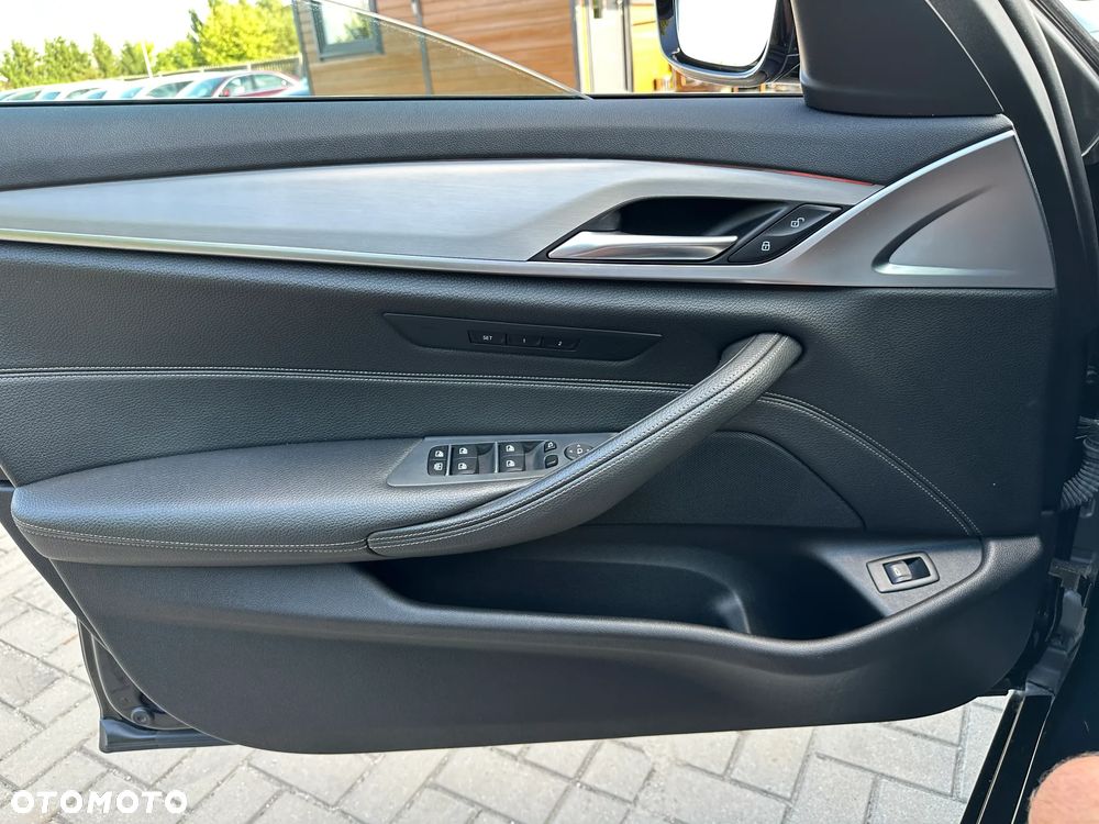 BMW Seria 5 - 21