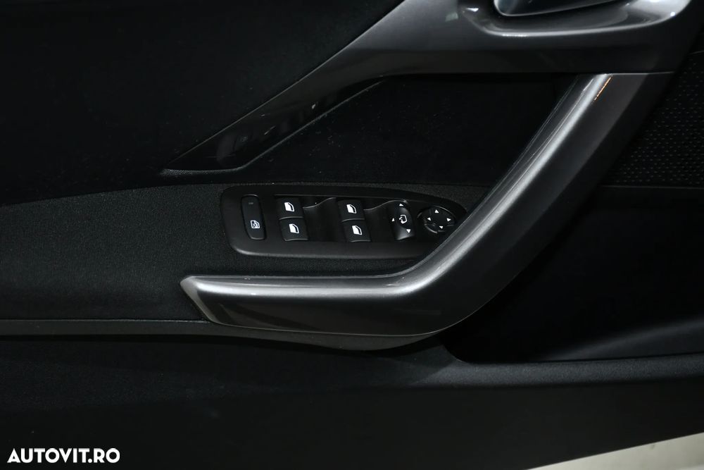 Peugeot 2008 PureTech 82 Active - 33
