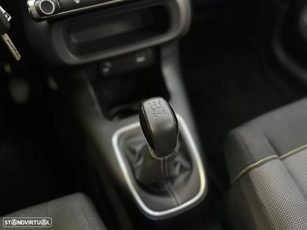 Citroën C3 1.2 PureTech Shine - 17