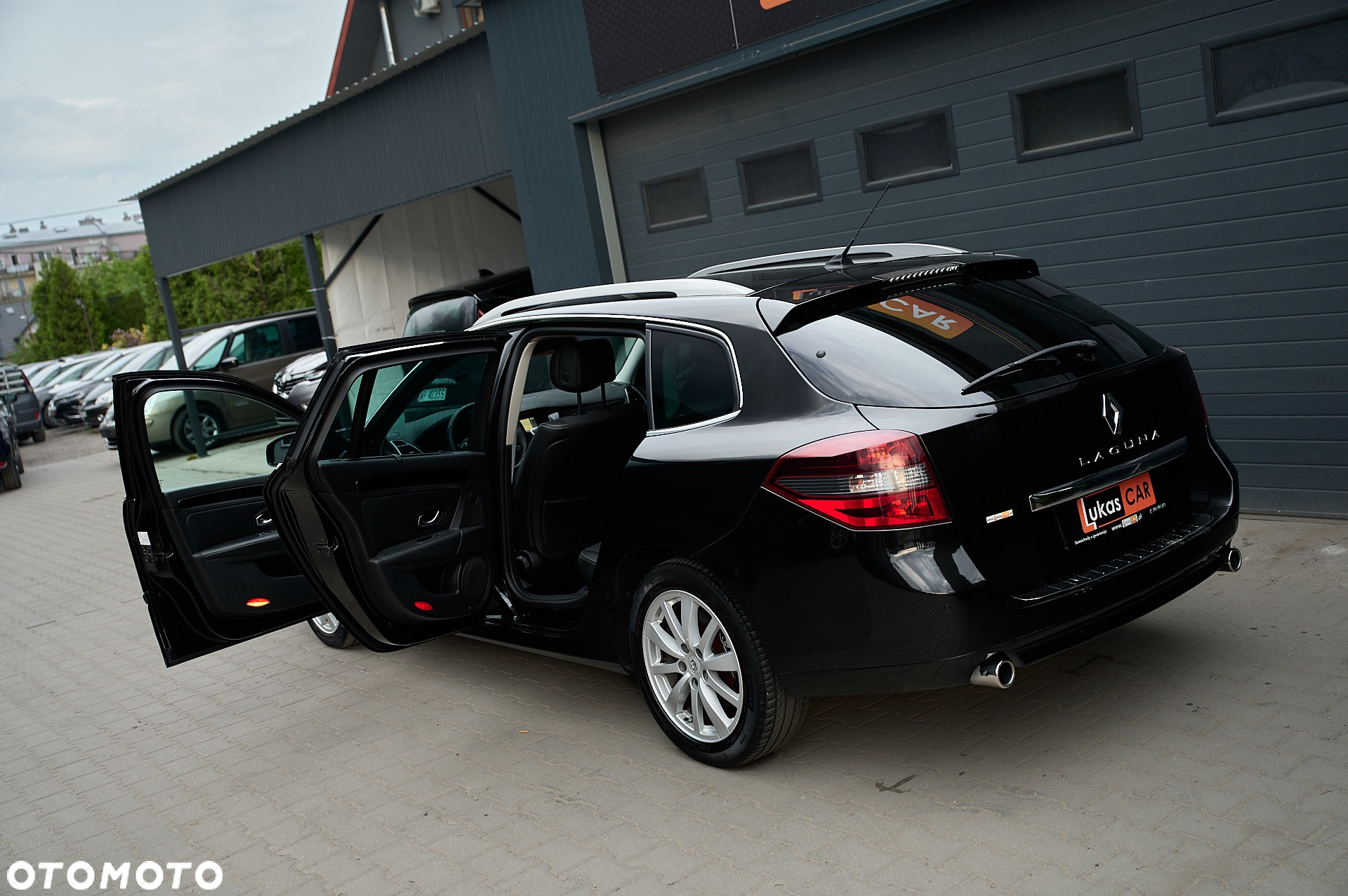 Renault Laguna Grandtour ENERGY dCi 130 FAP Start-Stop Bose Edition - 20