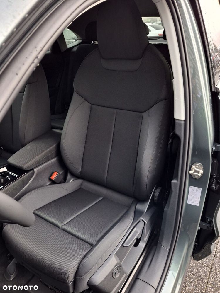 Audi Q3 Sportback - 14