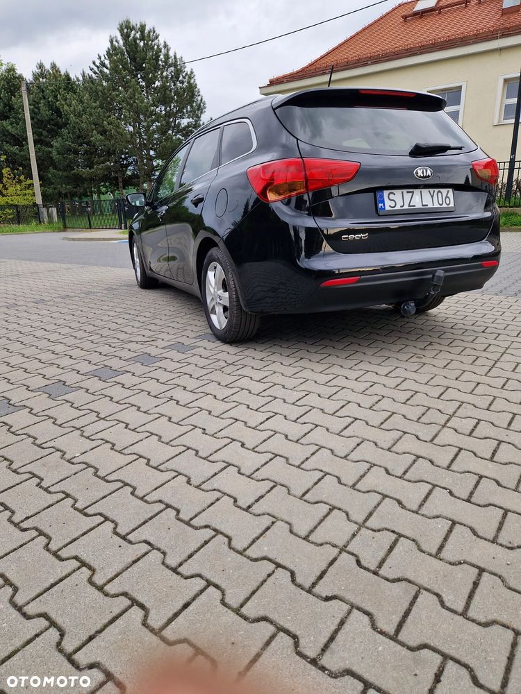 Kia Ceed 1.6 GDI Dream-Team Edition - 3
