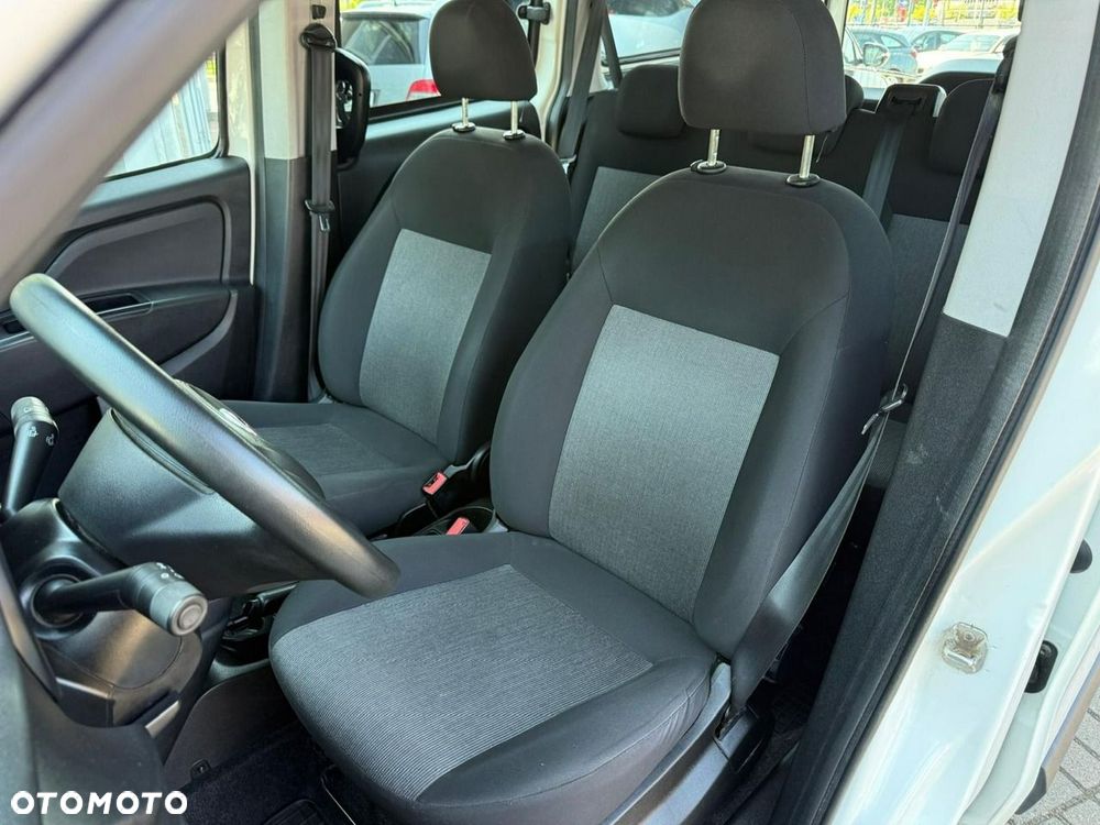 Fiat Doblo Kombi Active - 15