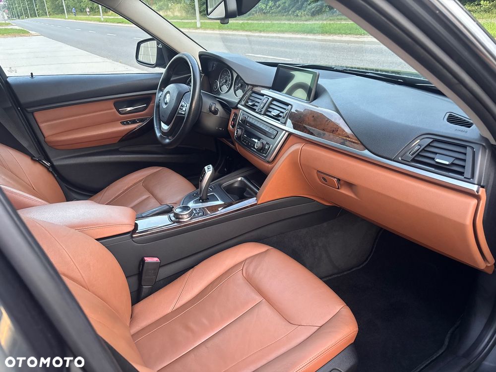 BMW Seria 3 335i xDrive Luxury Line - 5