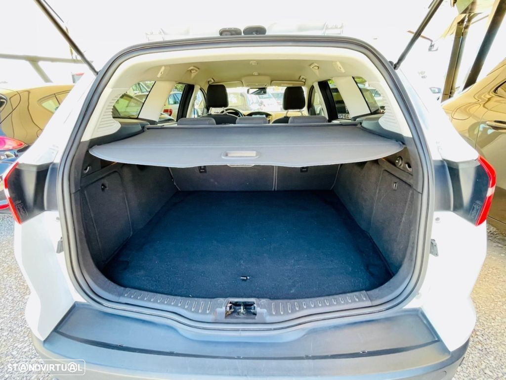 Ford Focus SW 1.5 TDCi EcoBlue Titanium - 23