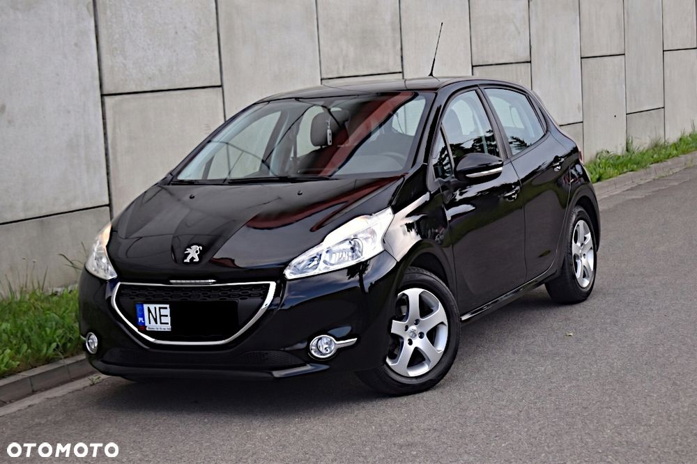 Peugeot 208 - 1