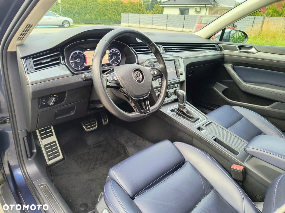 Volkswagen Passat - 24