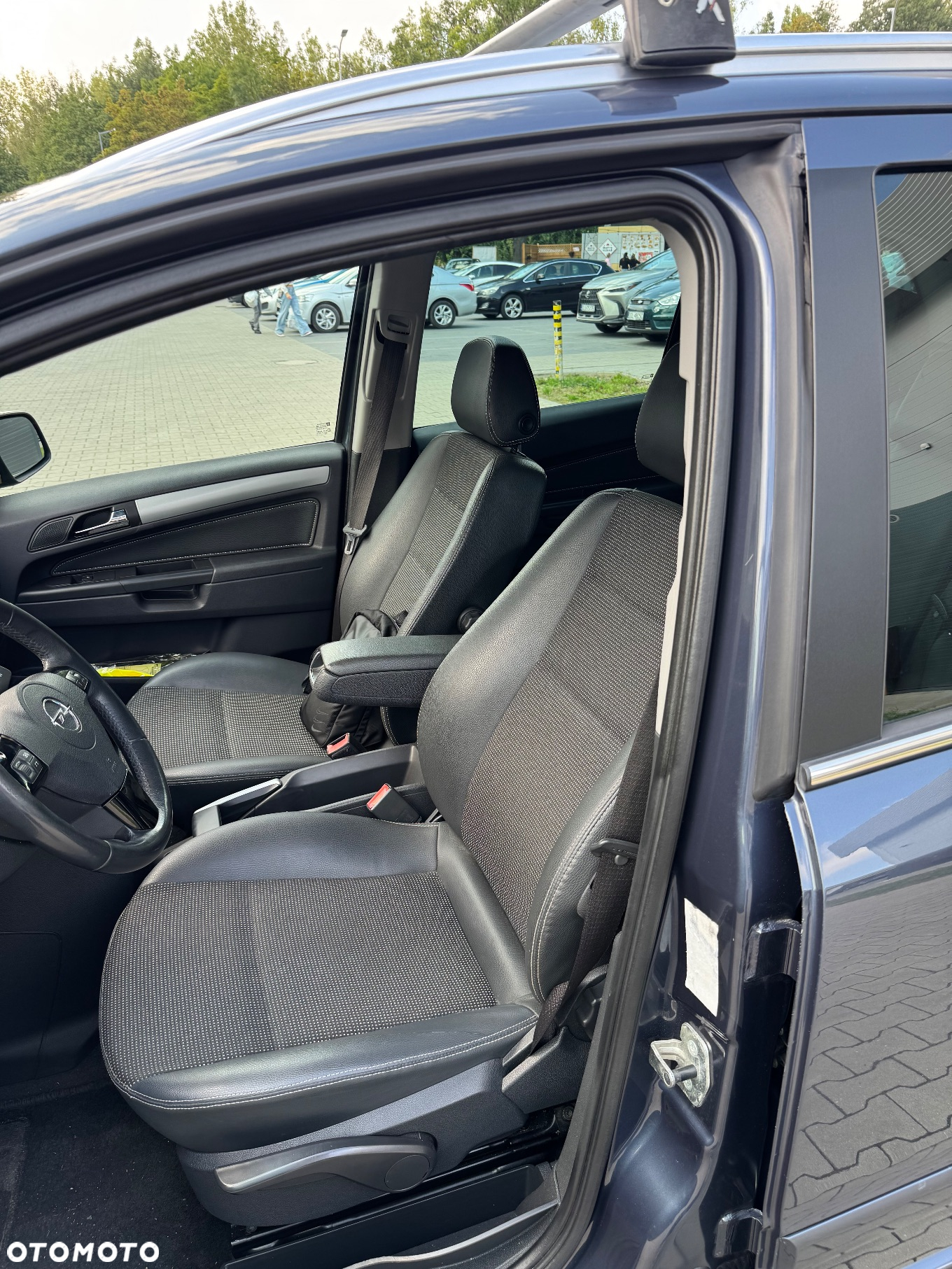 Opel Zafira 1.9 CDTI Cosmo ActiveSelect - 8