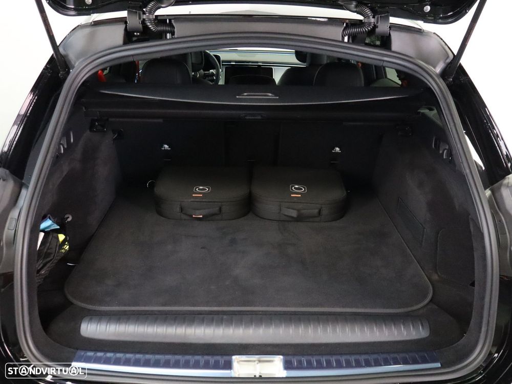 Mercedes-Benz E 53 AMG Hybrid 4Matic+ - 33