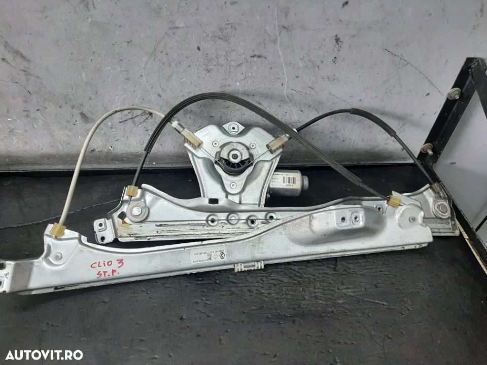 Macara cu motoras stanga fata renault clio 3 br0 1 cr0 1 400860f 8200291145j 981282103 - 2