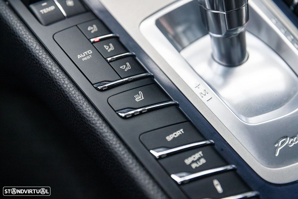 Porsche Panamera Standard - 43