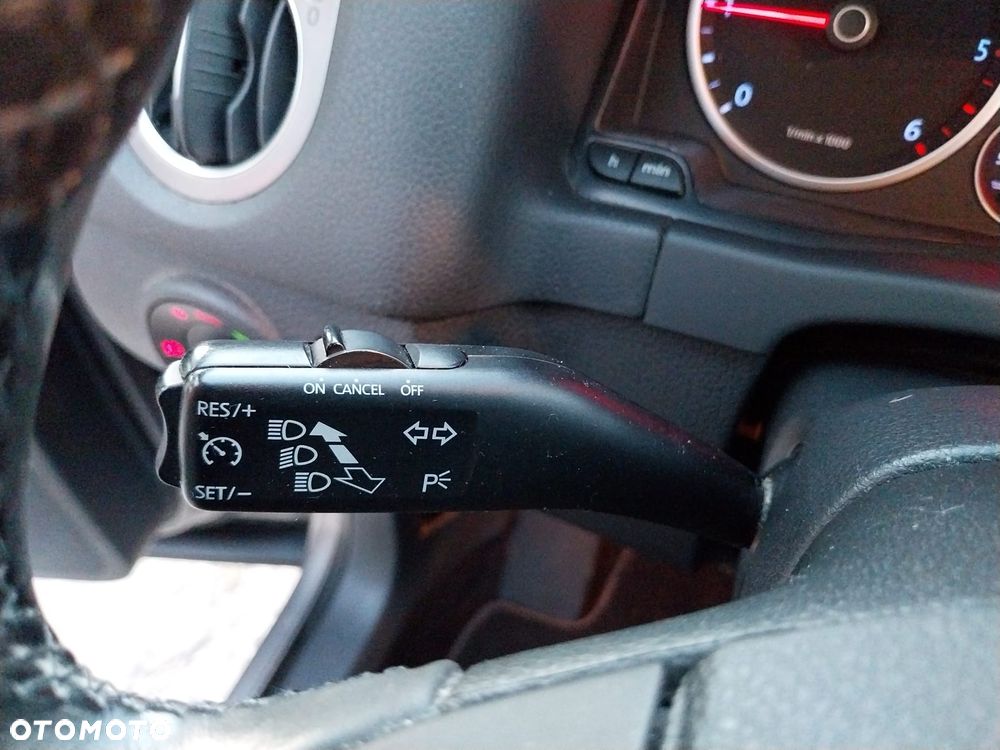 Volkswagen Tiguan 2.0 TDI DPF 4Motion Track & Avenue - 27