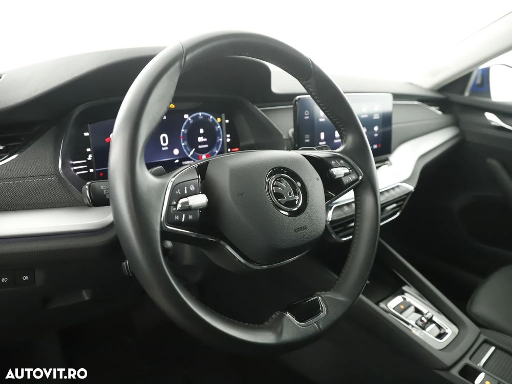 Skoda Octavia Combi 2.0 TDI DSG Premium Edition - 12