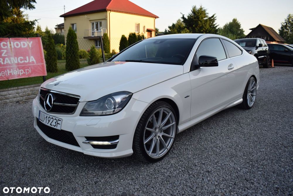 Mercedes-Benz Klasa C 180 BlueEFFICIENCY 7G-TRONIC Edition 1 - 2