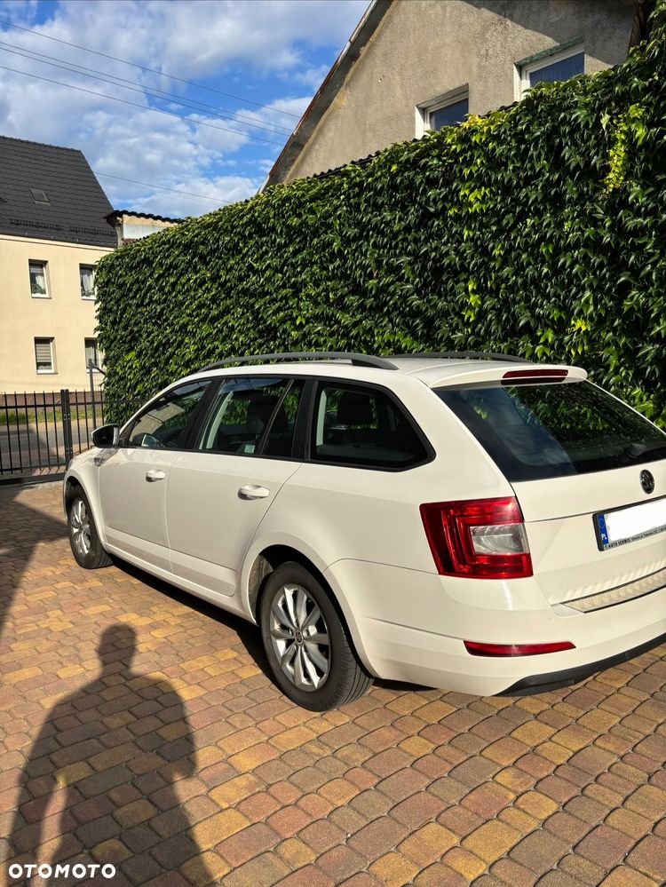 Skoda Octavia 1.6 TDI Ambition - 5