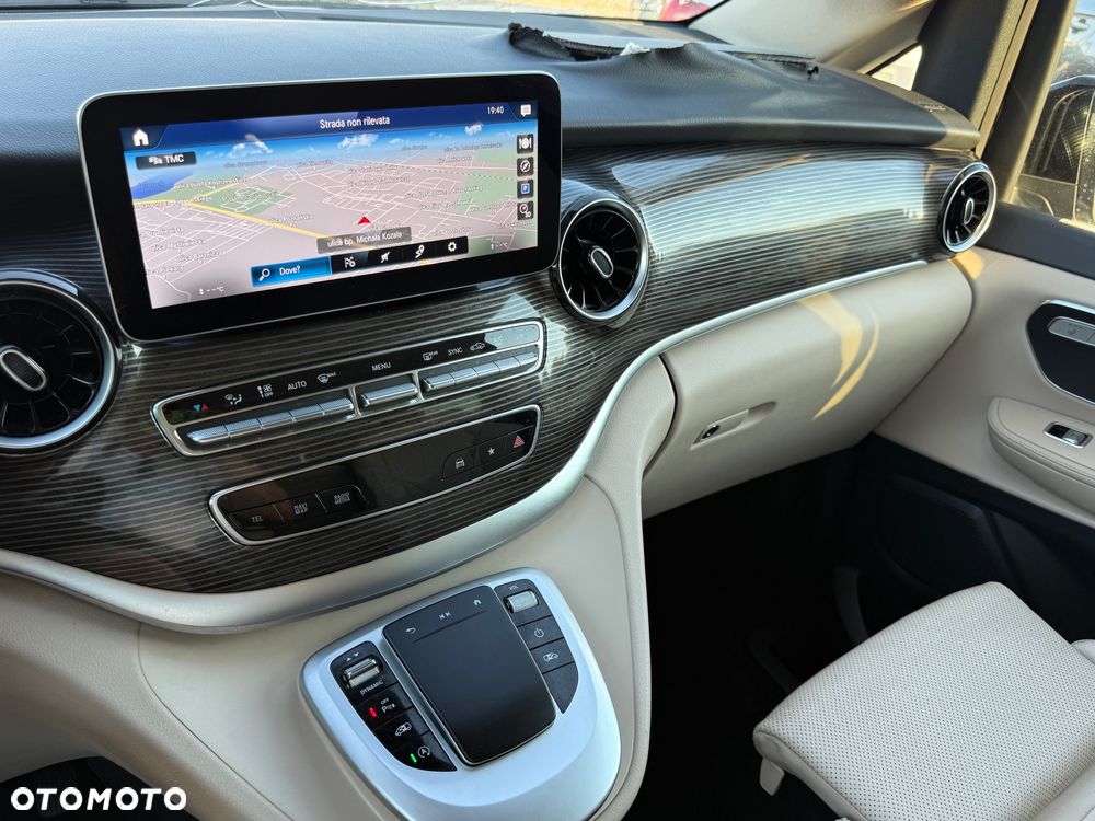 Mercedes-Benz Klasa V 250 d Exclusive 9G-Tronic (d³ugi) - 32