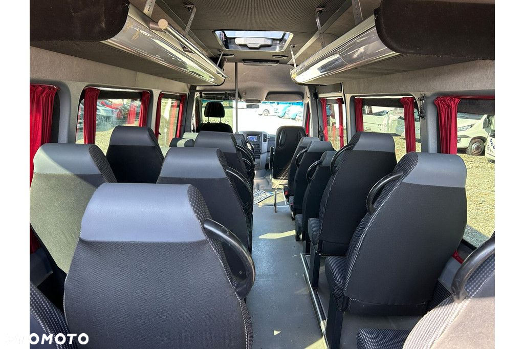 Mercedes-Benz Sprinter 519 - 21