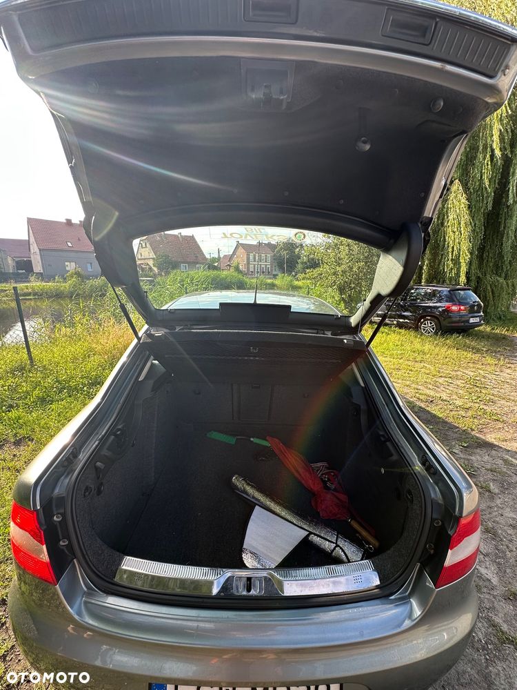 Skoda Superb 2.0 TDI DSG Ambition - 20