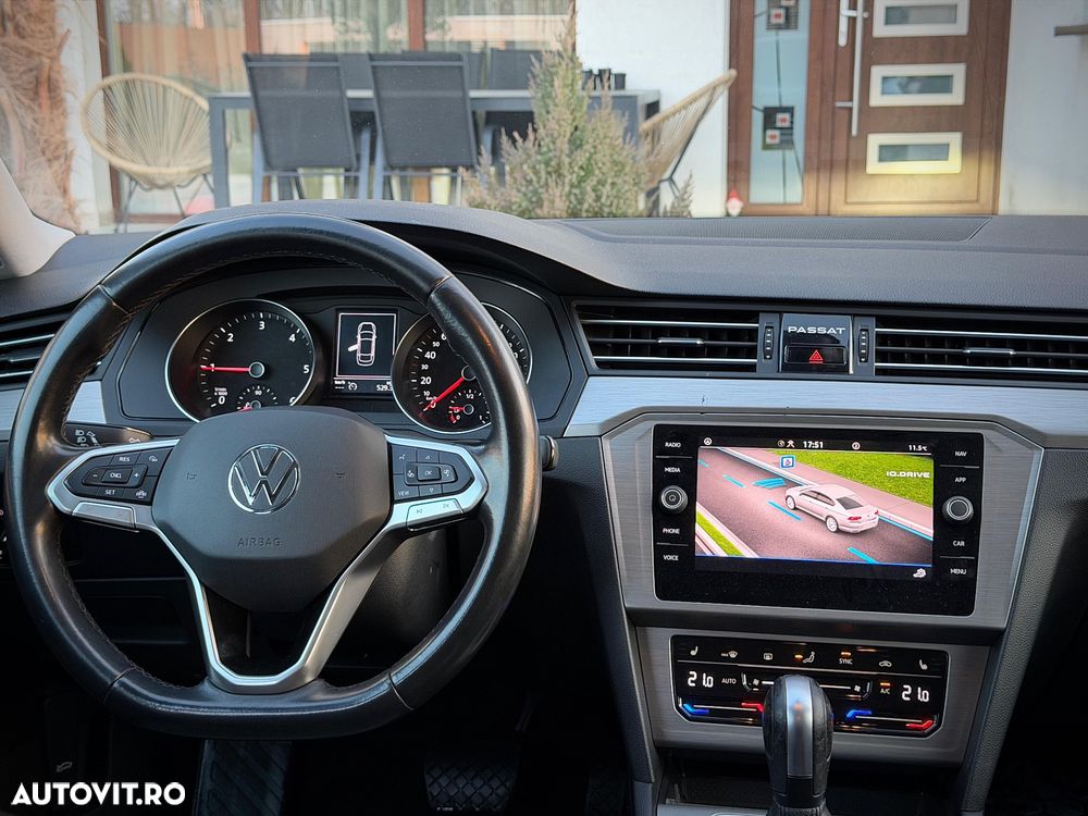 Volkswagen Passat 2.0 TDI SCR DSG Elegance - 18