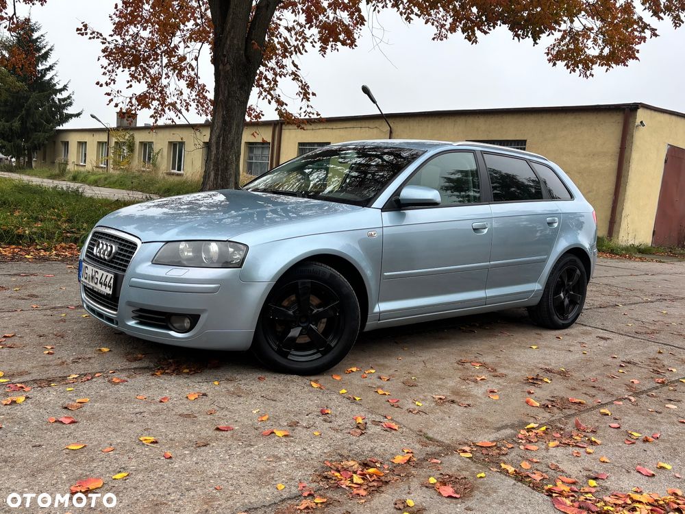 Audi A3 Sportback 1.6 FSI Attraction - 27