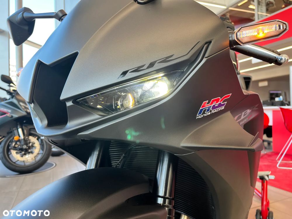 Honda CBR - 8