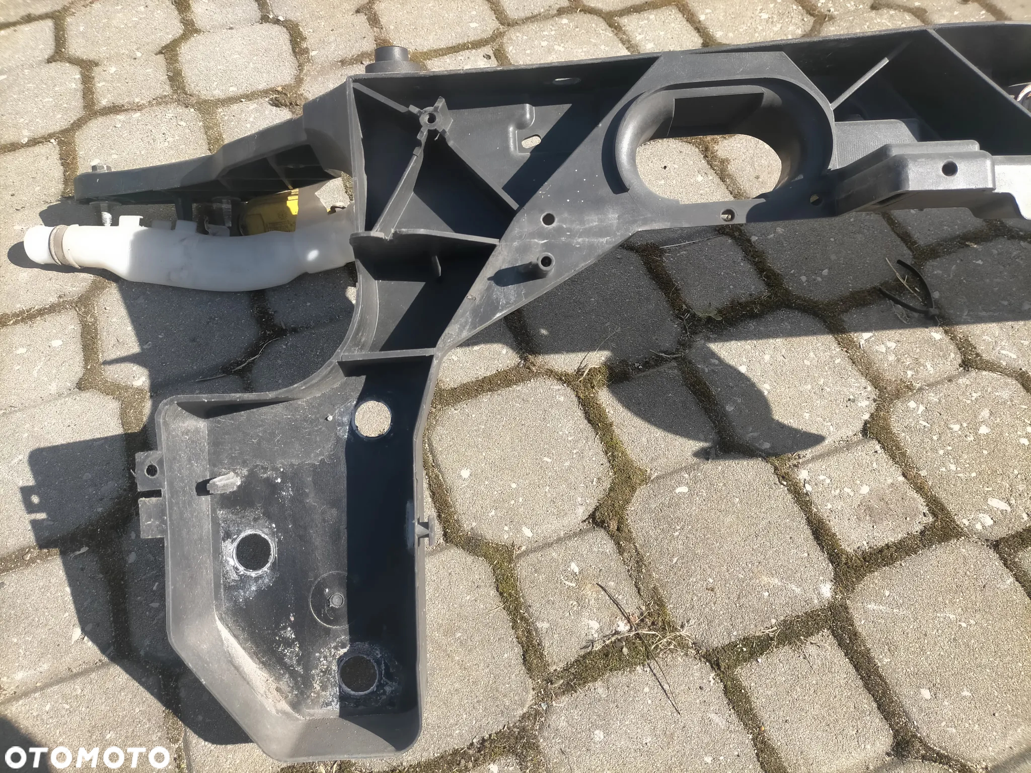 PAS PRZEDNI GÓRNY RENAULT CLIO III (2005-2009) - 6