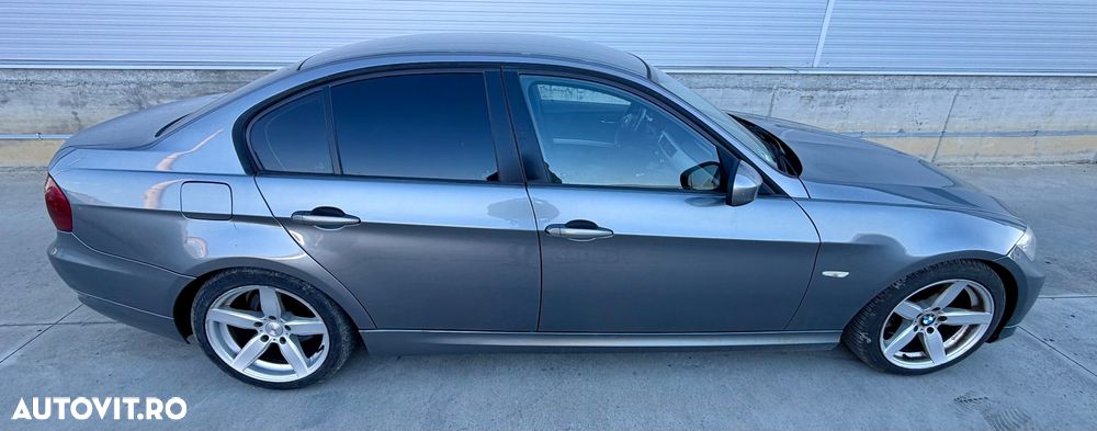 BMW Seria 3 320d DPF Aut. Edition Exclusive - 25