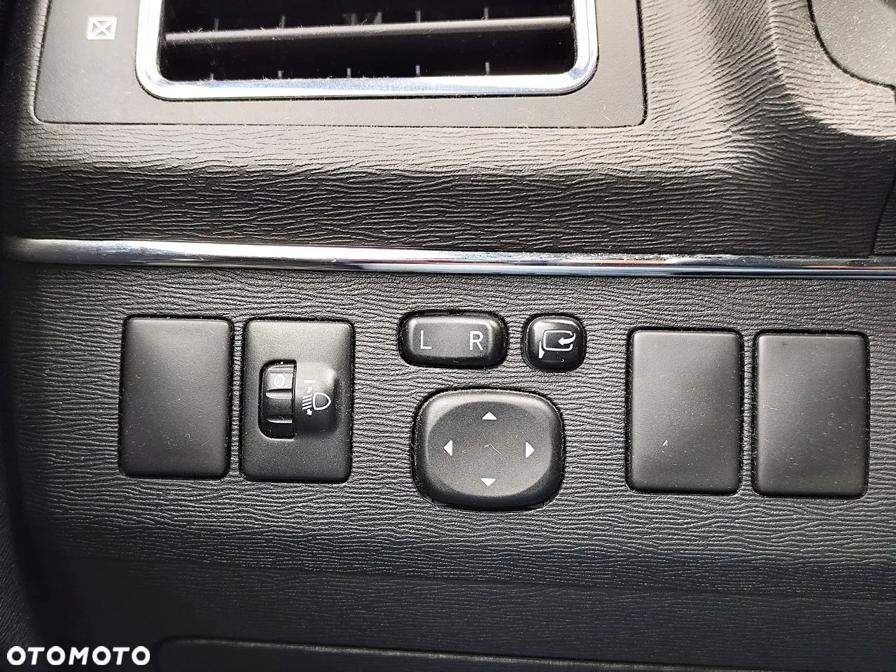 Toyota Avensis 1.8 Sol plus NAVI MS - 21
