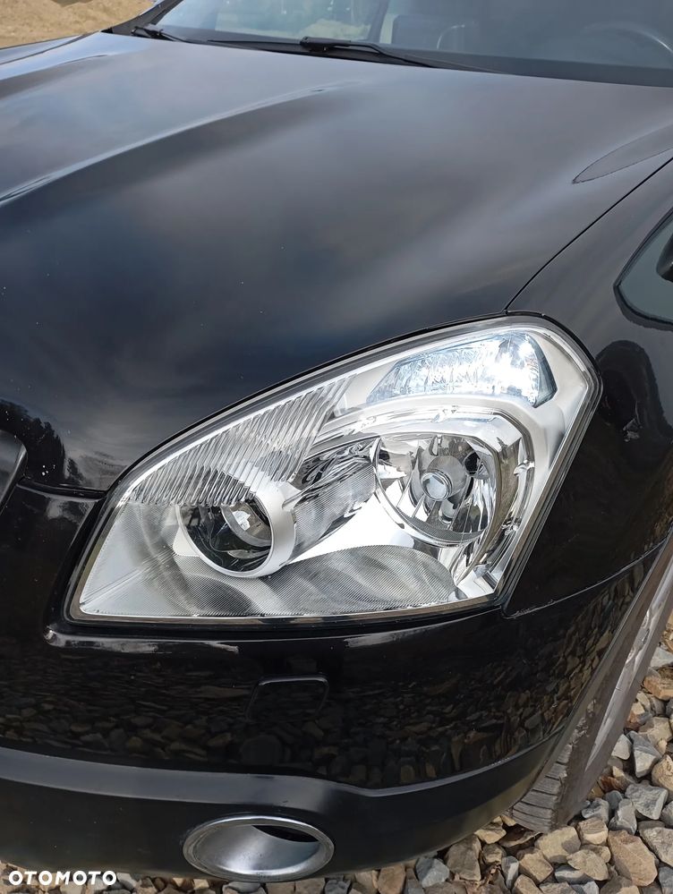 Nissan Qashqai 2.0 dCi 4x4 Tekna Premium - 3