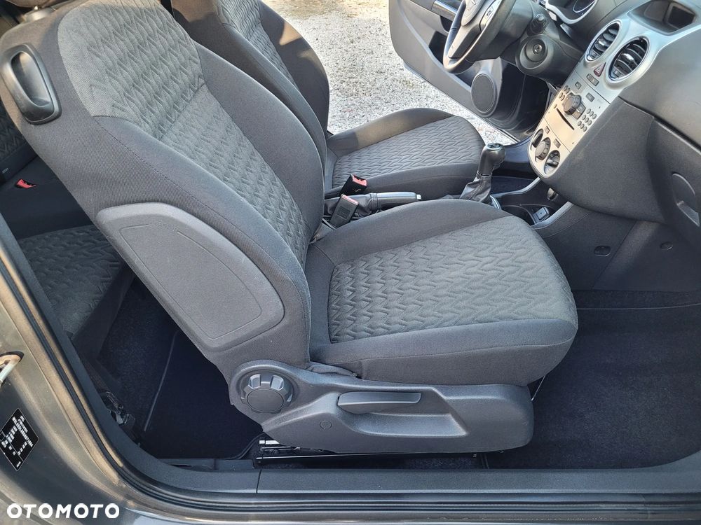 Opel Corsa 1.4 16V Active - 23