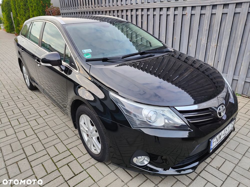 Toyota Avensis - 2