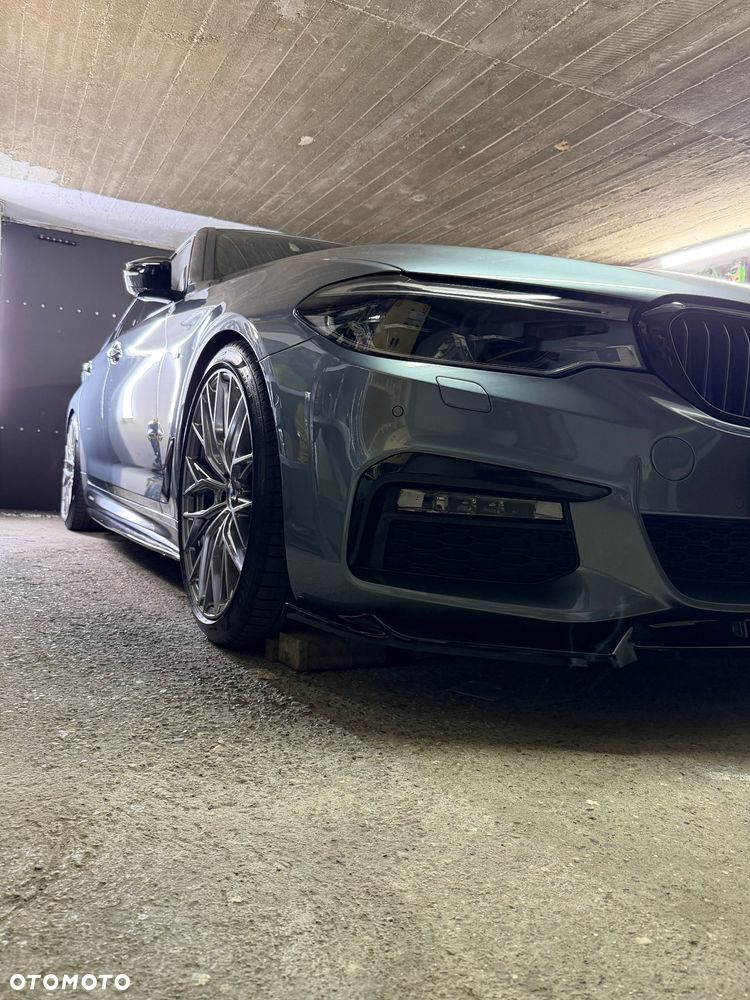 BMW Seria 5 520d M Sport - 22