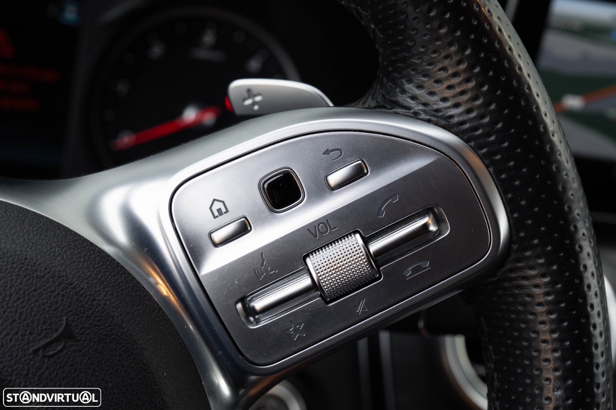 Mercedes-Benz C 300 BlueTEC Hybrid AMG Line - 24