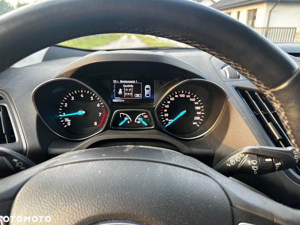 Ford Kuga 1.5 EcoBoost 2x4 Titanium - 11