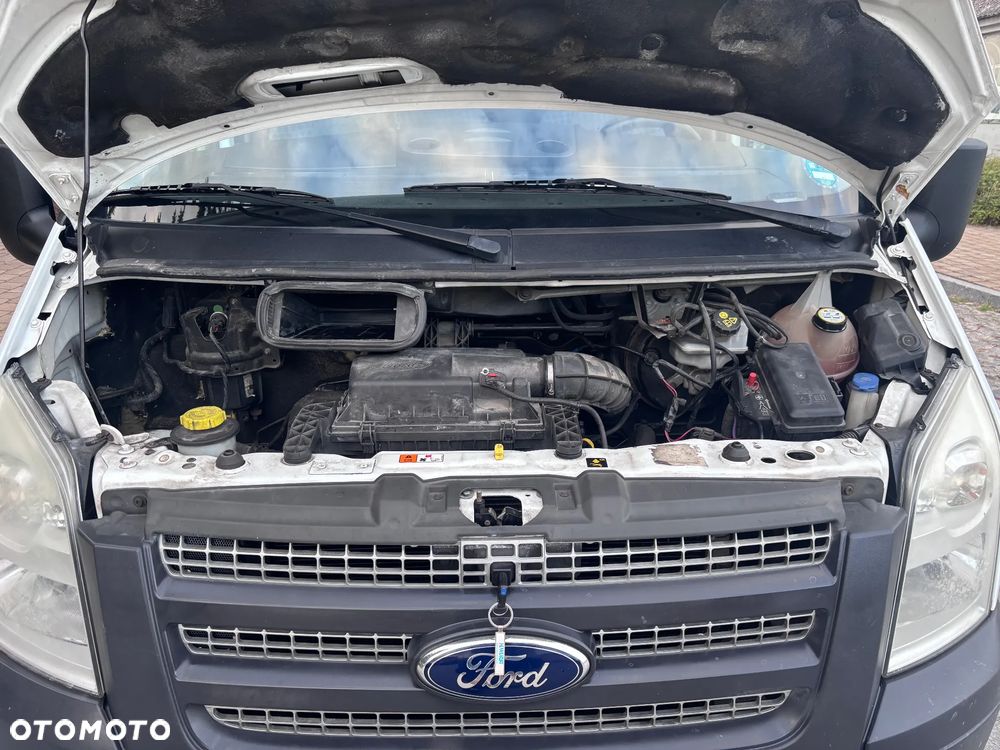 Ford Transit - 18