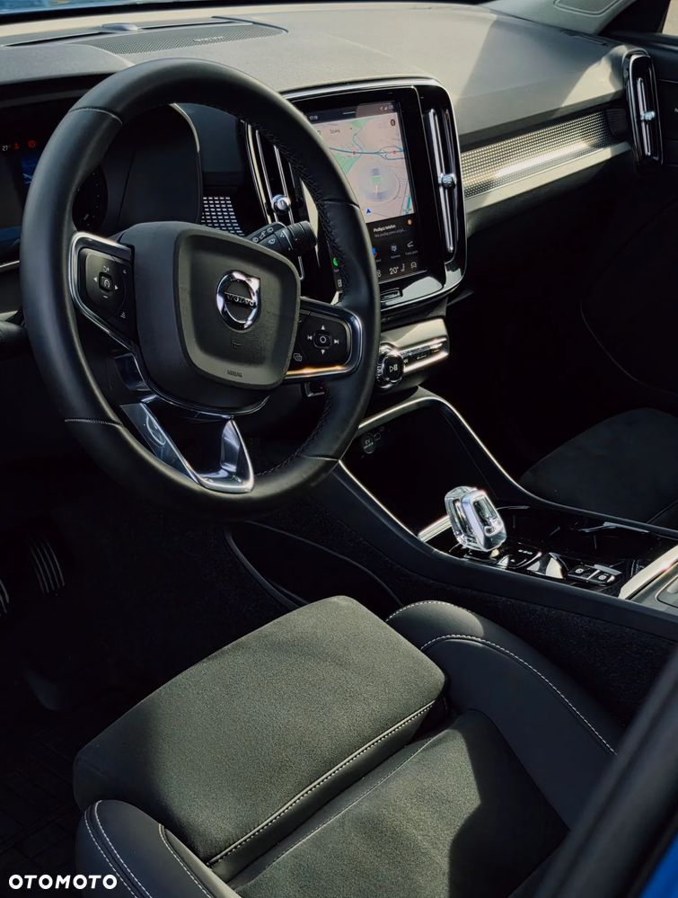 Volvo XC 40 B4 AWD Ultimate Dark - 27