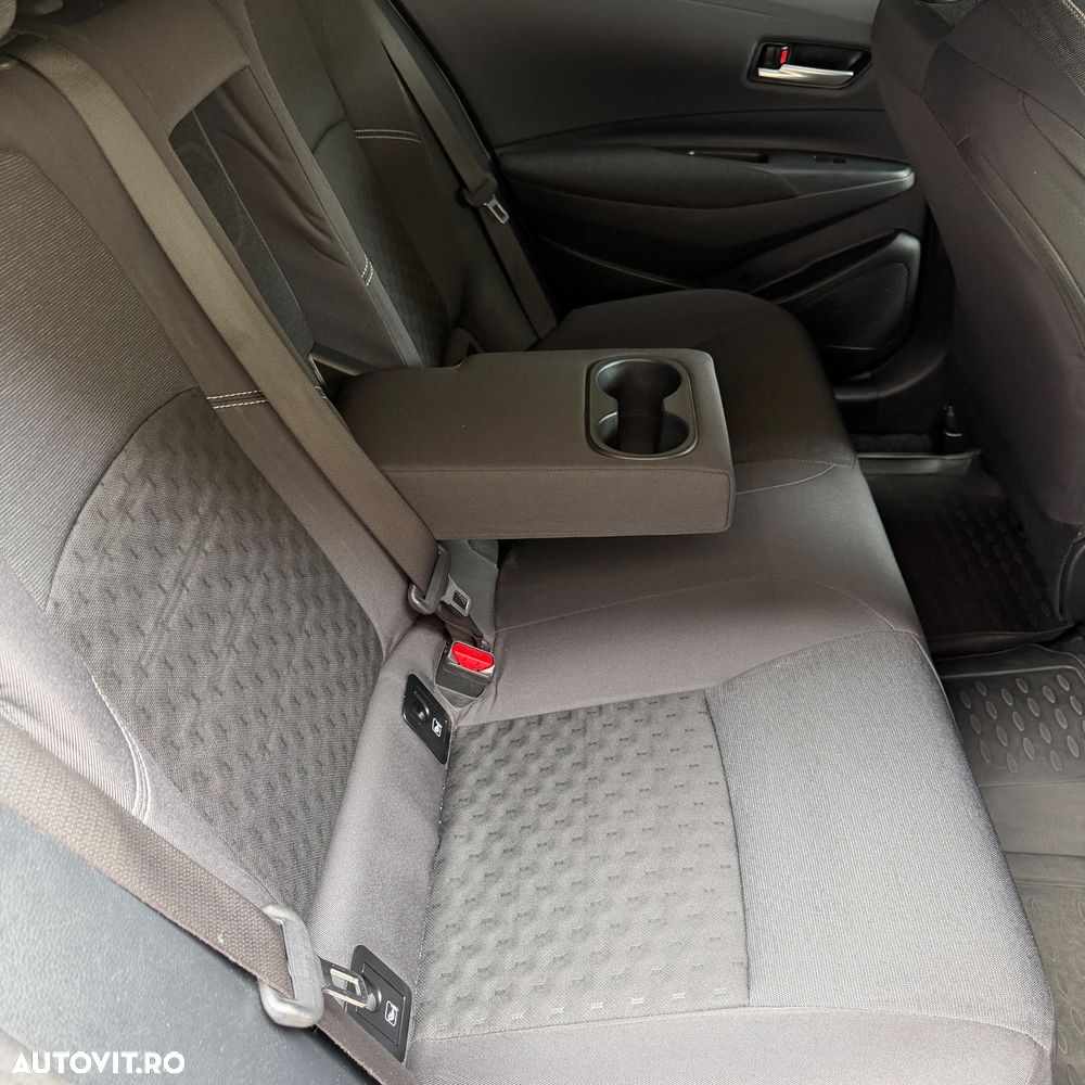 Toyota Corolla 1.8 Business Edition - 10