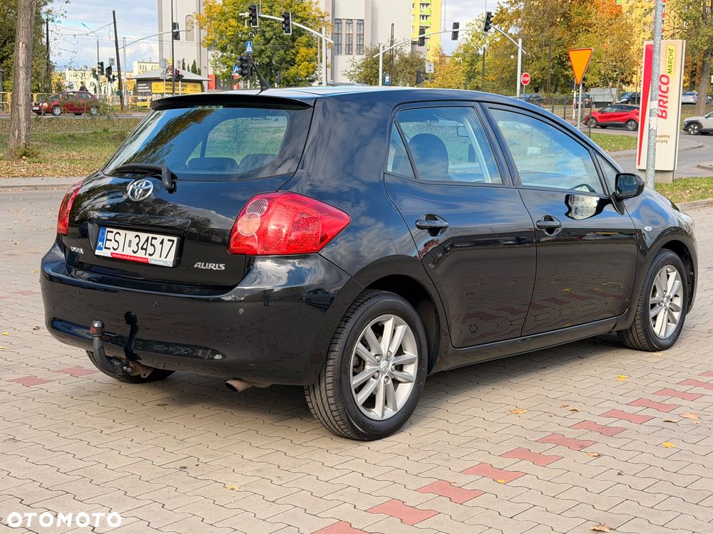 Toyota Auris 2008 photo 4