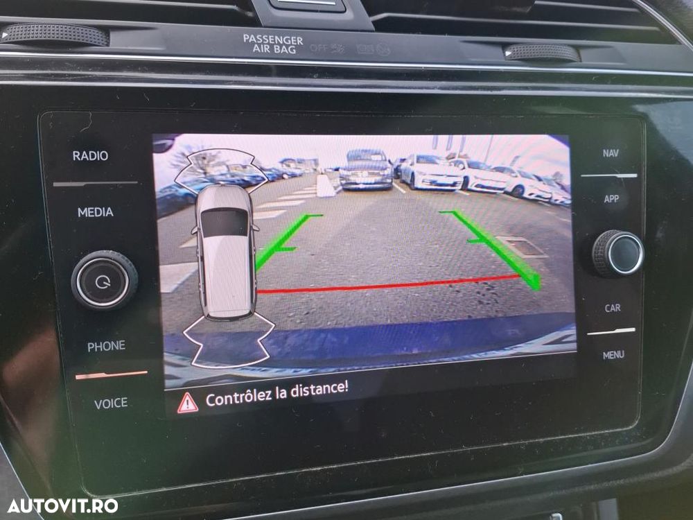 Volkswagen Touran 2.0 TDI SCR DSG ACTIVE - 6