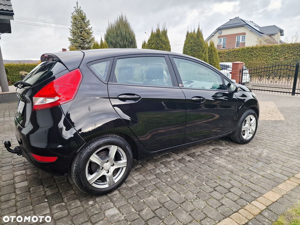 Ford Fiesta - 12
