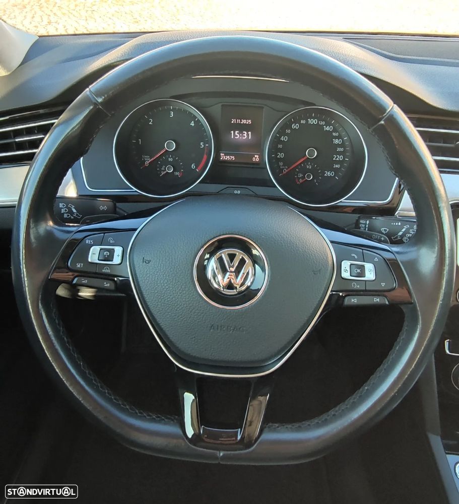 VW Passat Variant 2.0 TDi Highline DSG - 11
