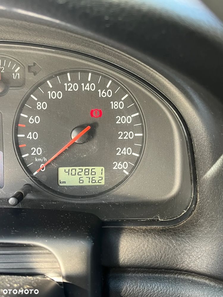 Volkswagen Passat 1.9 TDI - 8