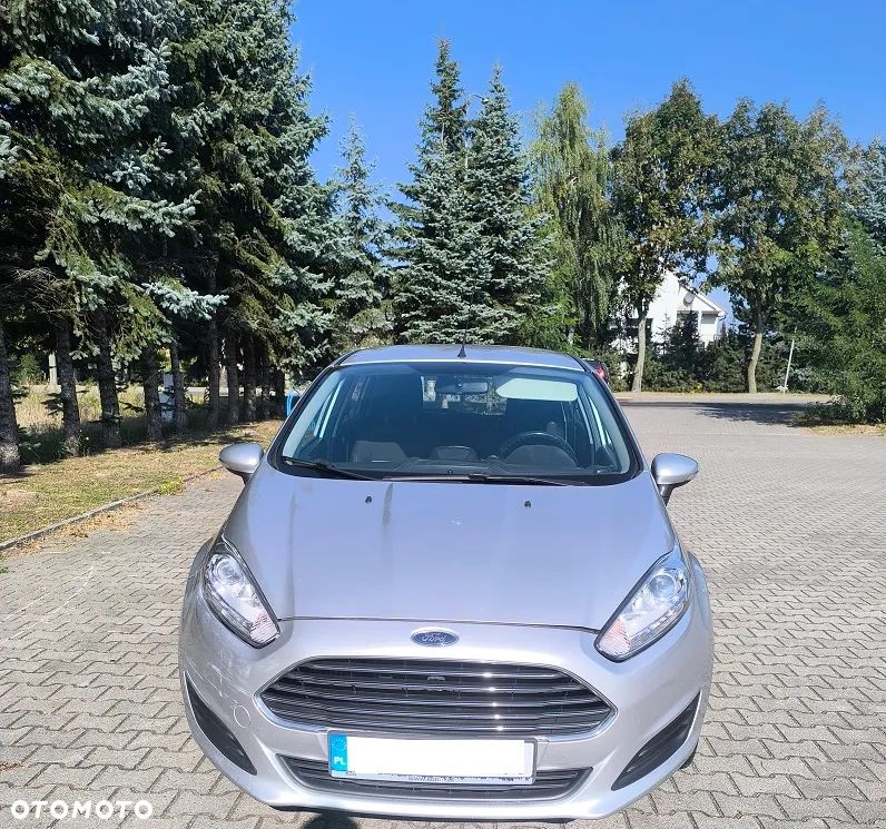 Ford Fiesta 2015 photo 2