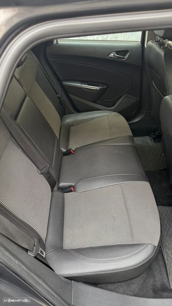 Opel Astra Sports Tourer - 18
